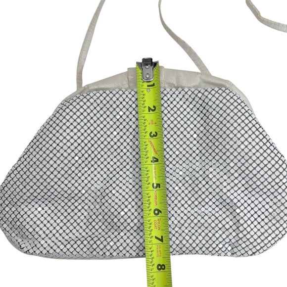 Vintage White Metal Mesh Clutch Purse - Picture 13 of 15